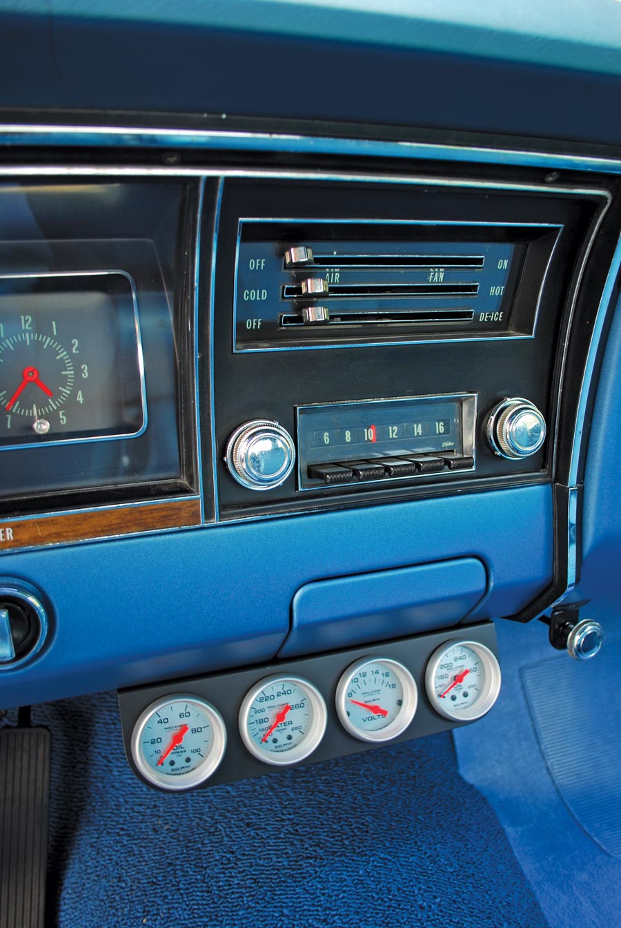 Radio in a 1968 Bel Air