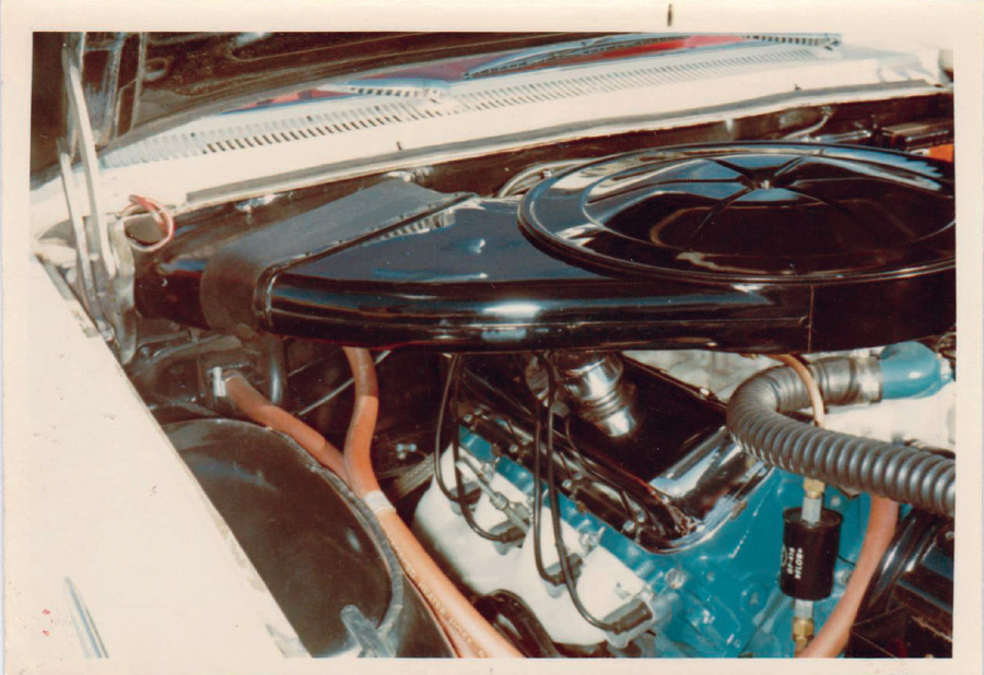 close-up of Charlie’s Z11 air cleaner showing the rubber seal