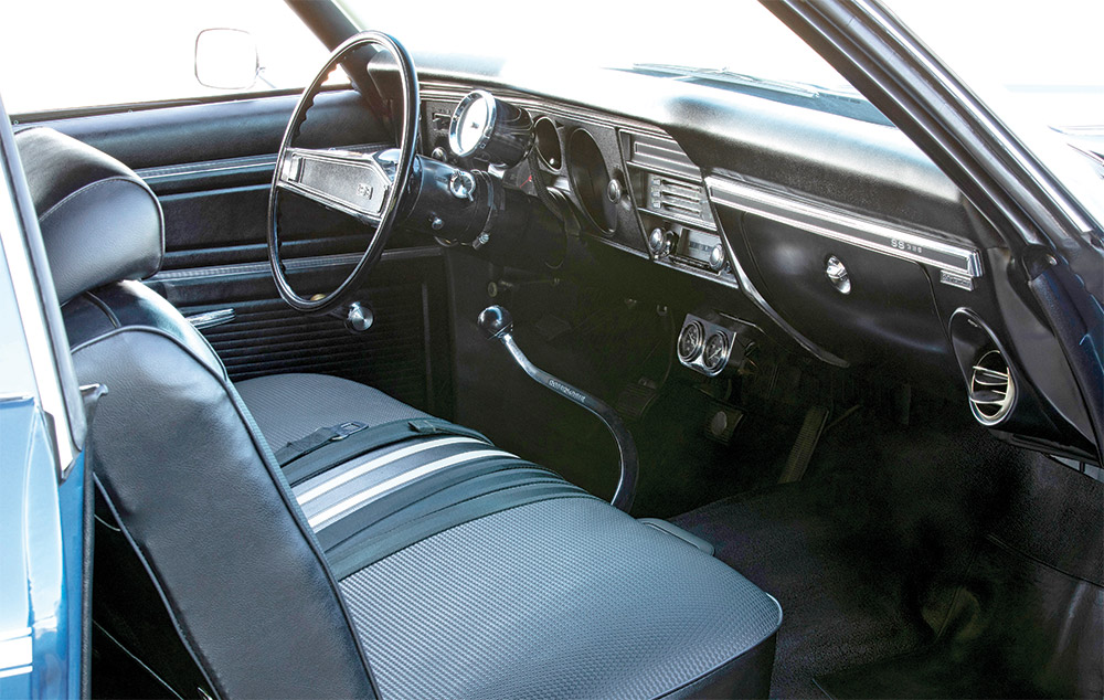 Grady Burch’s Super-Rare 396 Chevelle 300 Deluxe SS interior