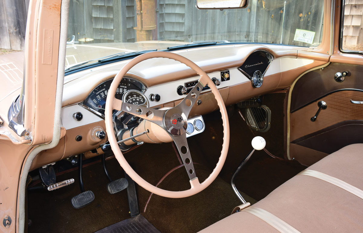 1955 chevy 210 steering wheel closeup