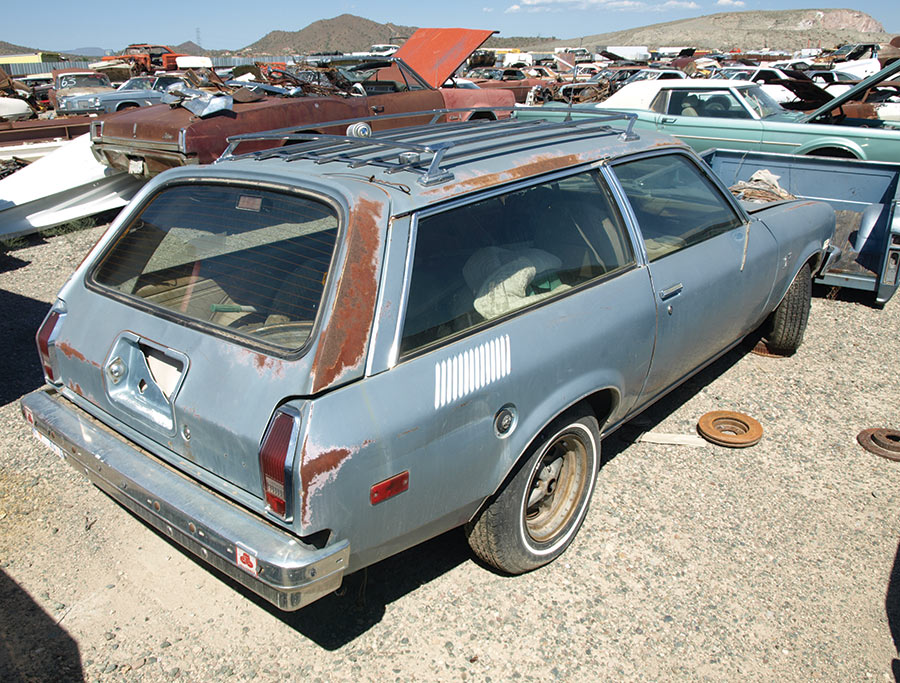 another 1975 Vega Kammback in a junkyard
