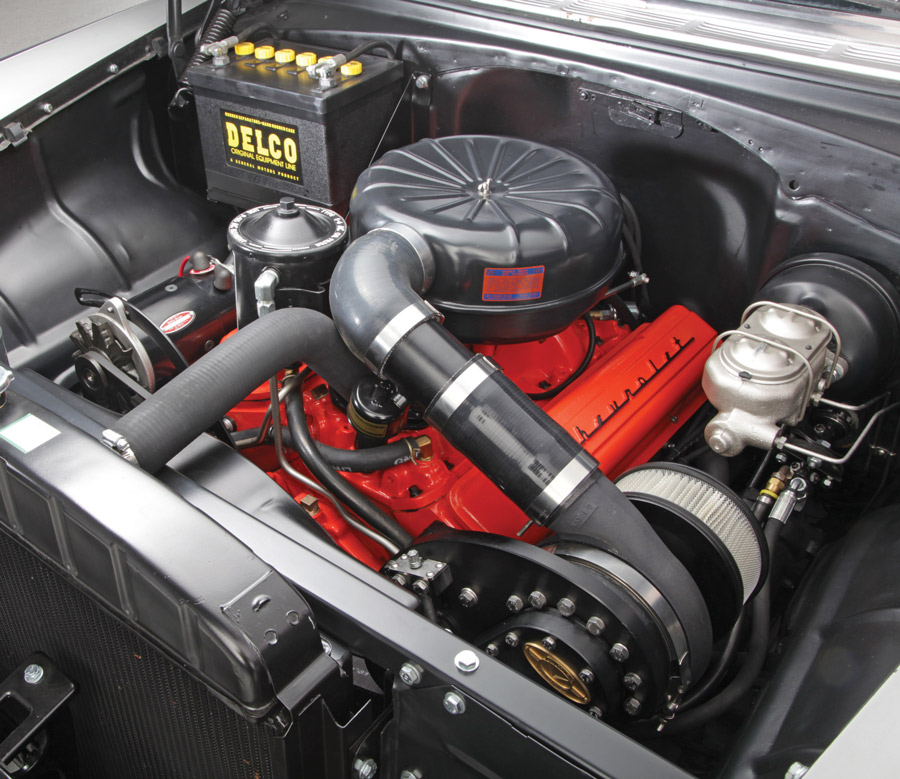 383ci small-block Chevy engine