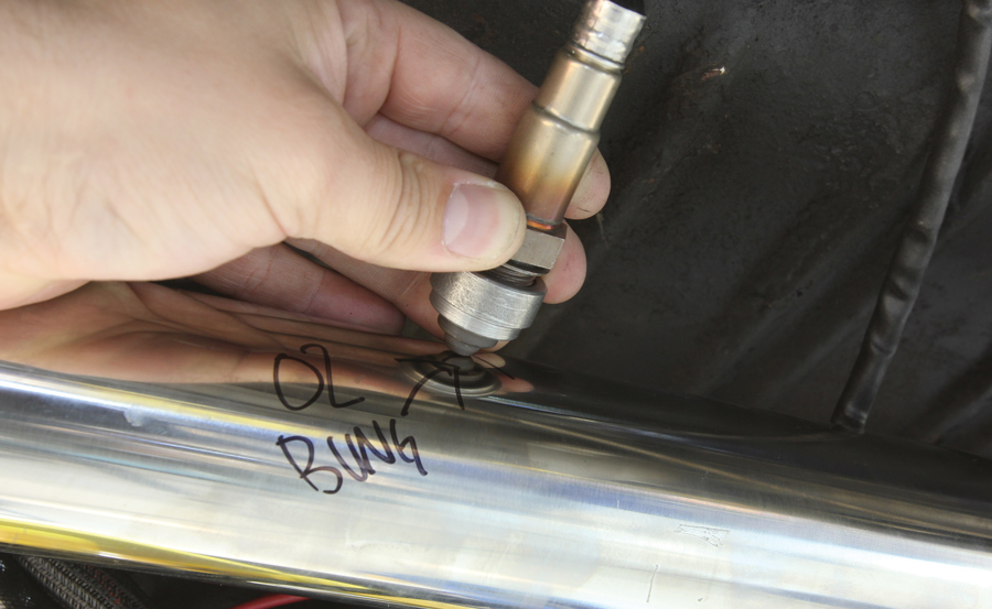 Marking placement of O2 sensor with a sharpie