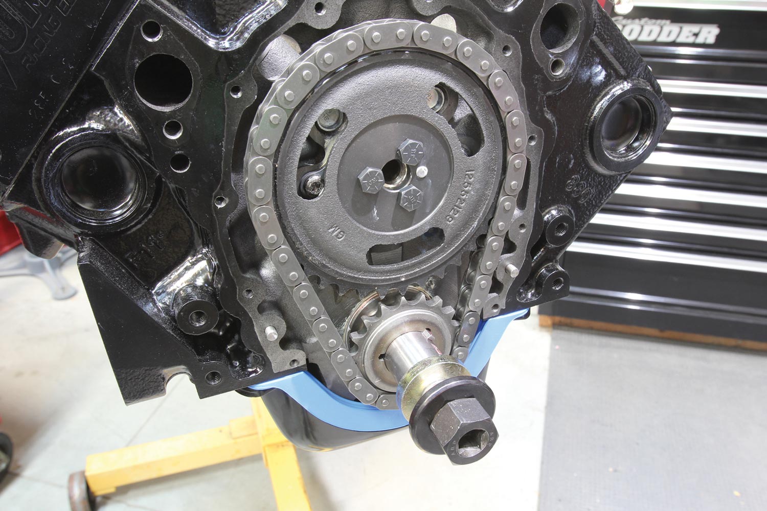 a single-roller Cloyes True Roller Timing Set (PN CLO-9-1157) is installed