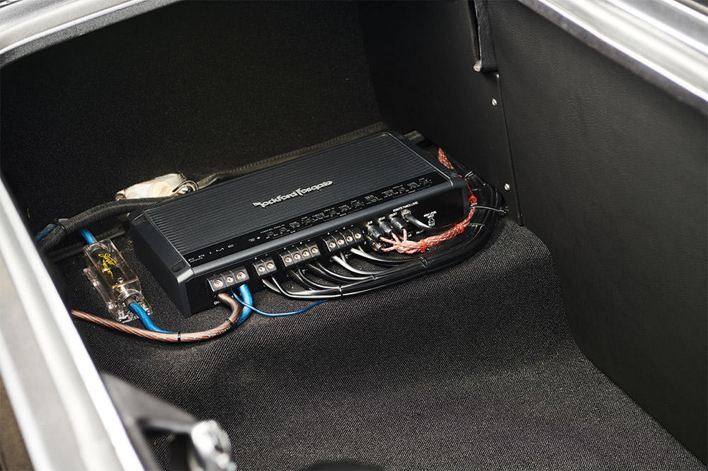 Middle console of 1968 Camaro