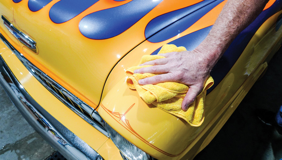 It’s Mothers California Gold Spray Wax. For the results we’re achieving, this is too easy. Lightly hand-buffed with microfiber, this 20-year-old finish is about as vivid as ever.  