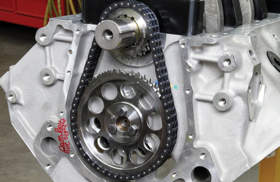 The camshaft and crankshaft are linked with a double-row timing chain. 