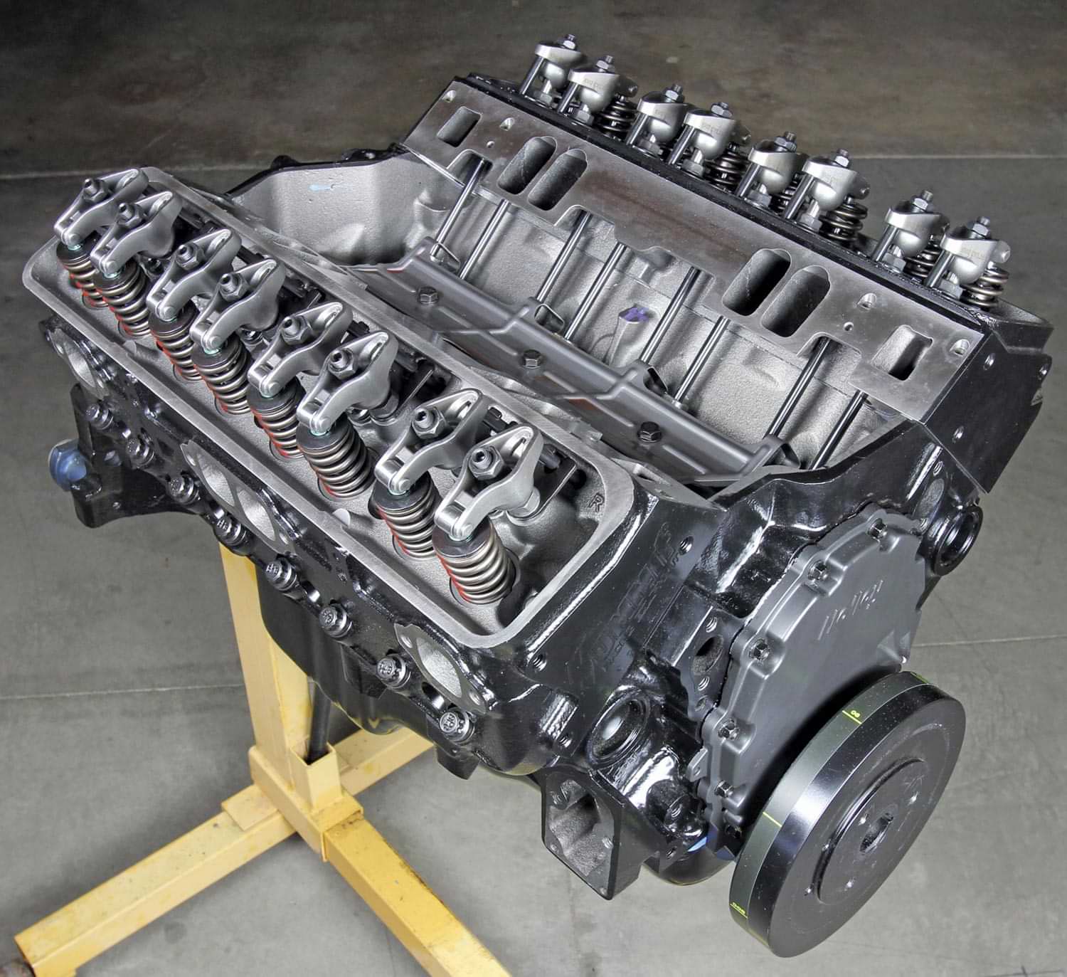 long-block 377ci Chevy engine