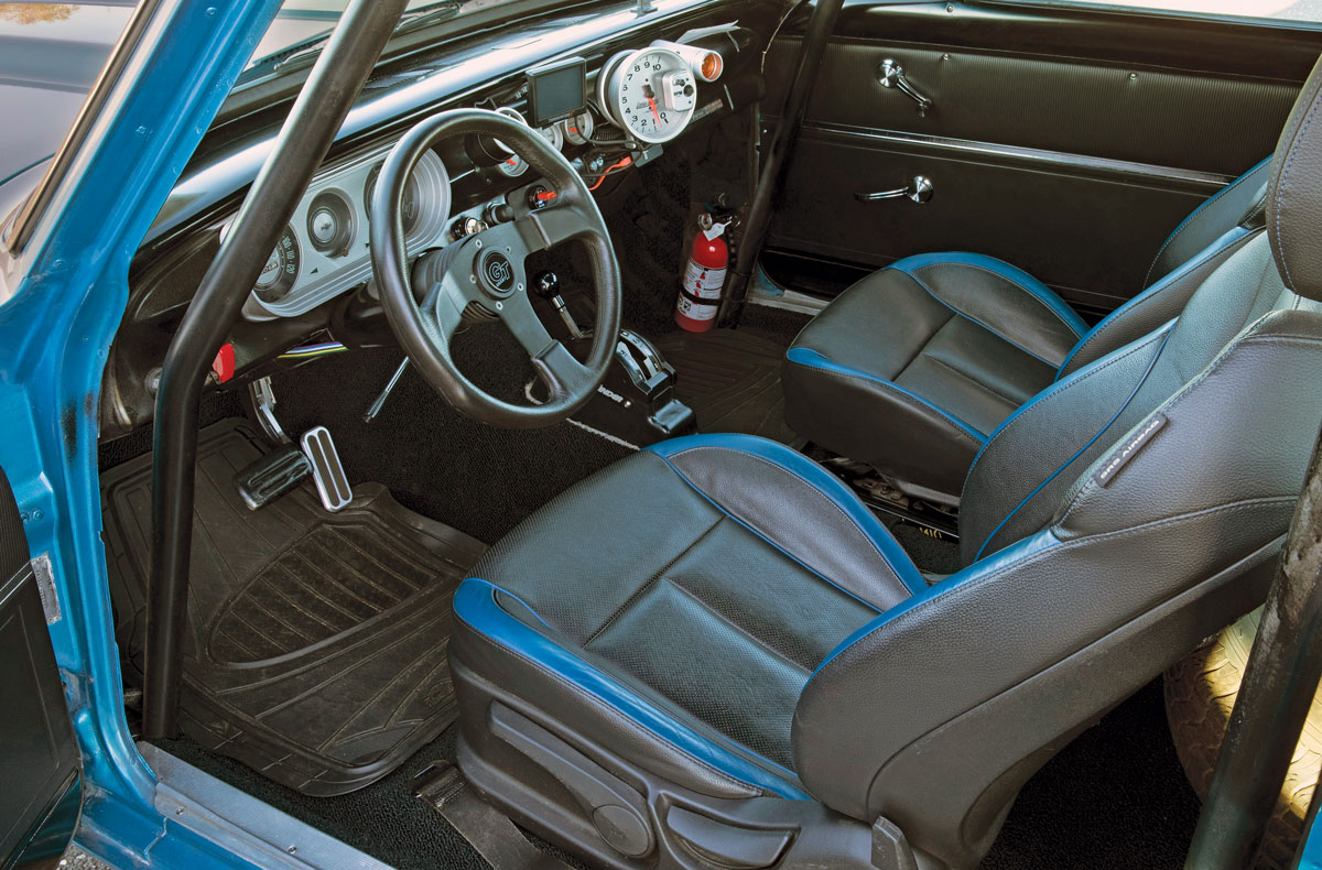 900hp Chevy II interior