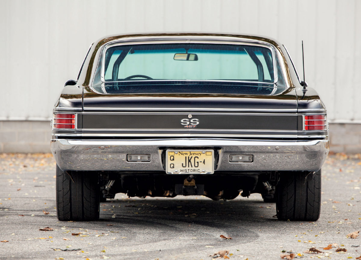’67 CHEVELLE's rear view