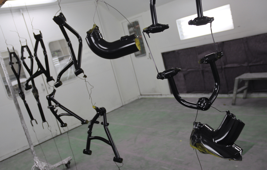 paint all the suspension components gloss black and powdercoat the frame