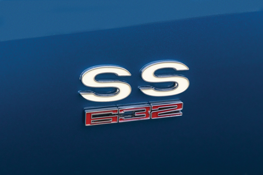 SS 632 emblem