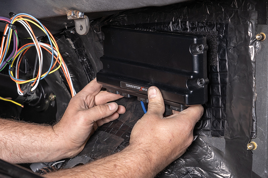 Installing a wire engine harness