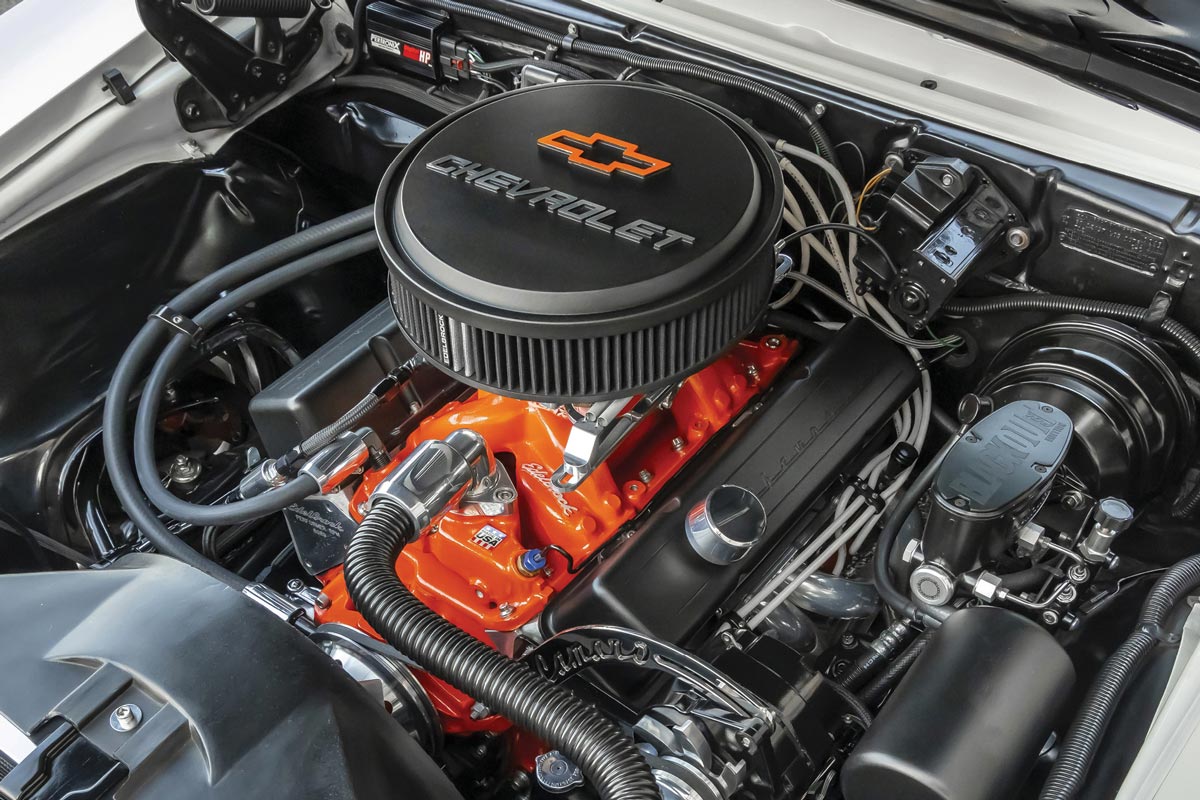 68' Camaro engine