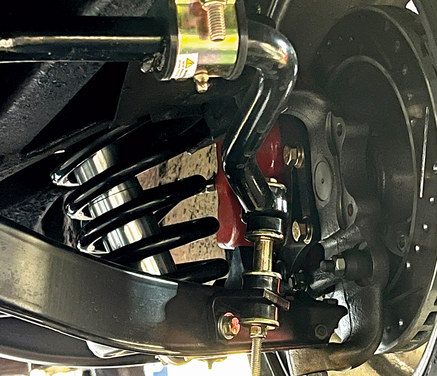 To increase stability in corners, 11/4-inch sway bars equipped with poly bushings and endlinks were added to both ends of the chassis.
