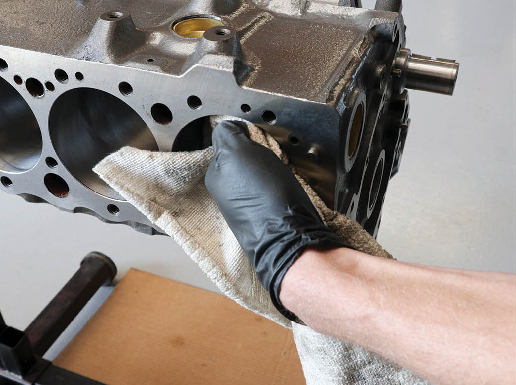 we coated the cylinder walls with a healthy dose of engine assembly lube