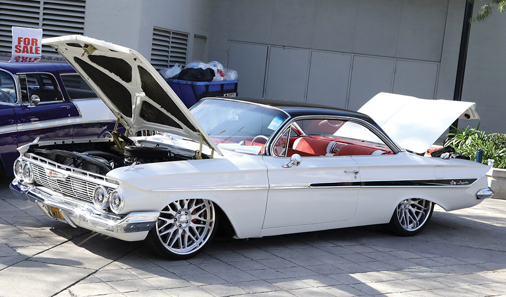 Custom white and black '59 Impala