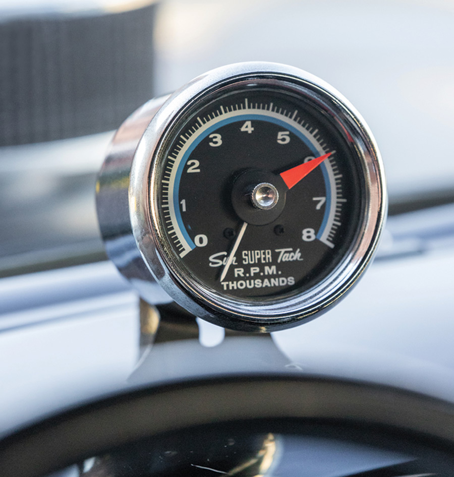 Dash mounted tach