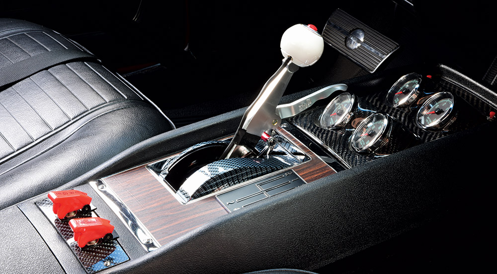 Camaro's shifter and custom auxiliary gauges