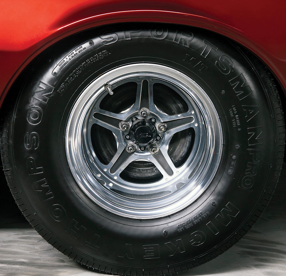 Camaro's rear wheel
