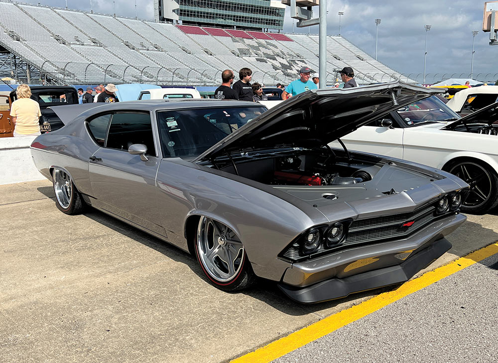 Metallic gray pro-touring style '68 Chevelle