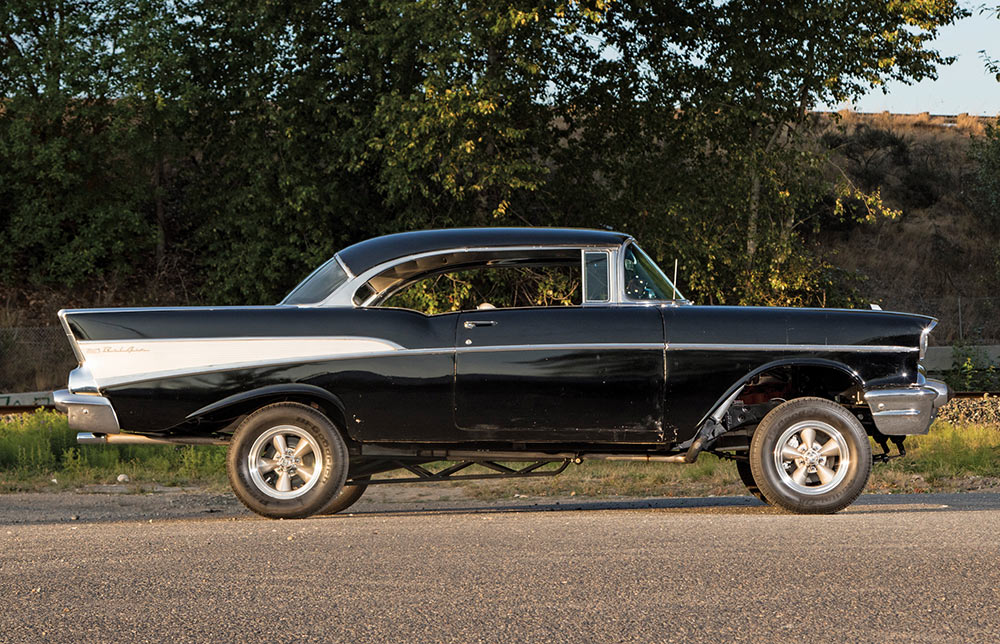 Side view of Bel-Air