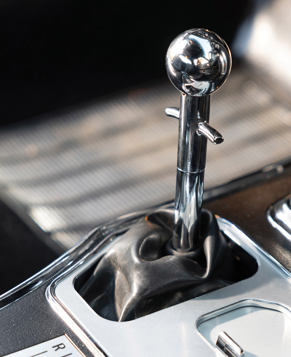 shifter handle in a ’65 Corvette