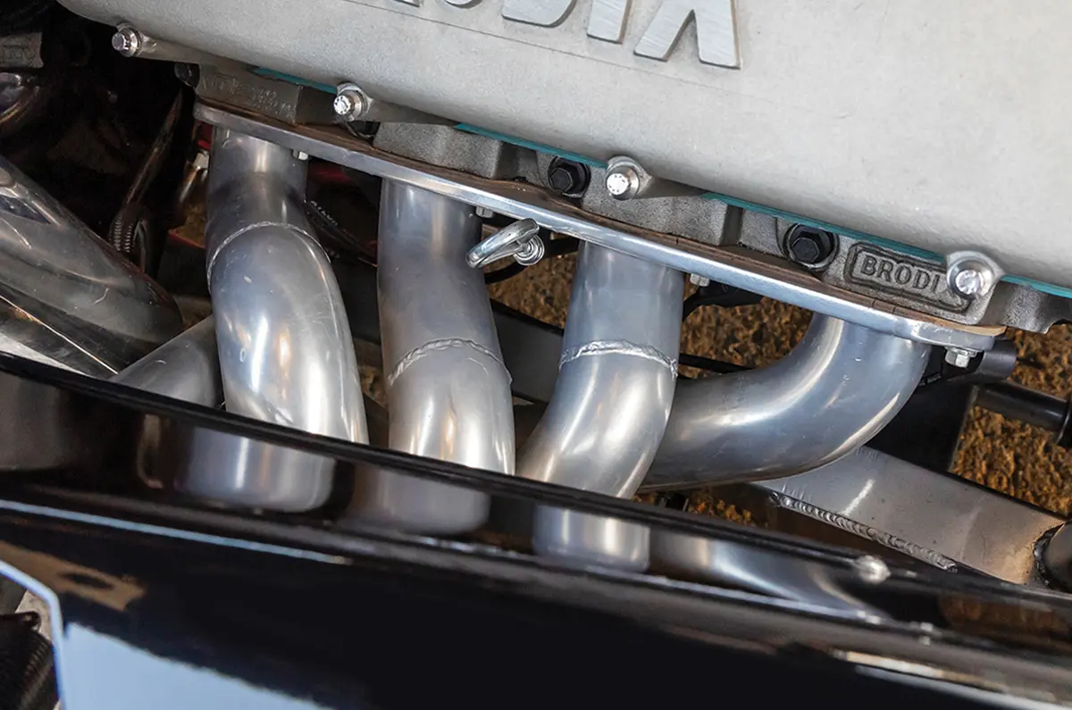 top view of the ’57 Chevy 210's exhaust manifold