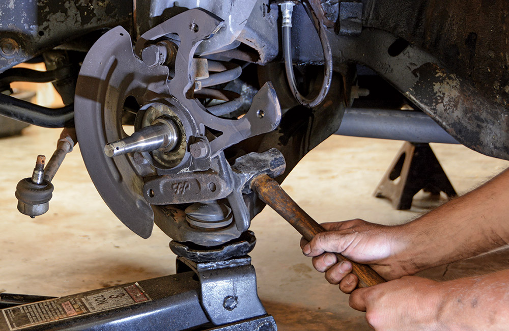 Our mini sledgehammer is the perfect tool for breaking the ball joints and tie rods loose, but stubborn cases require a ball joint separator