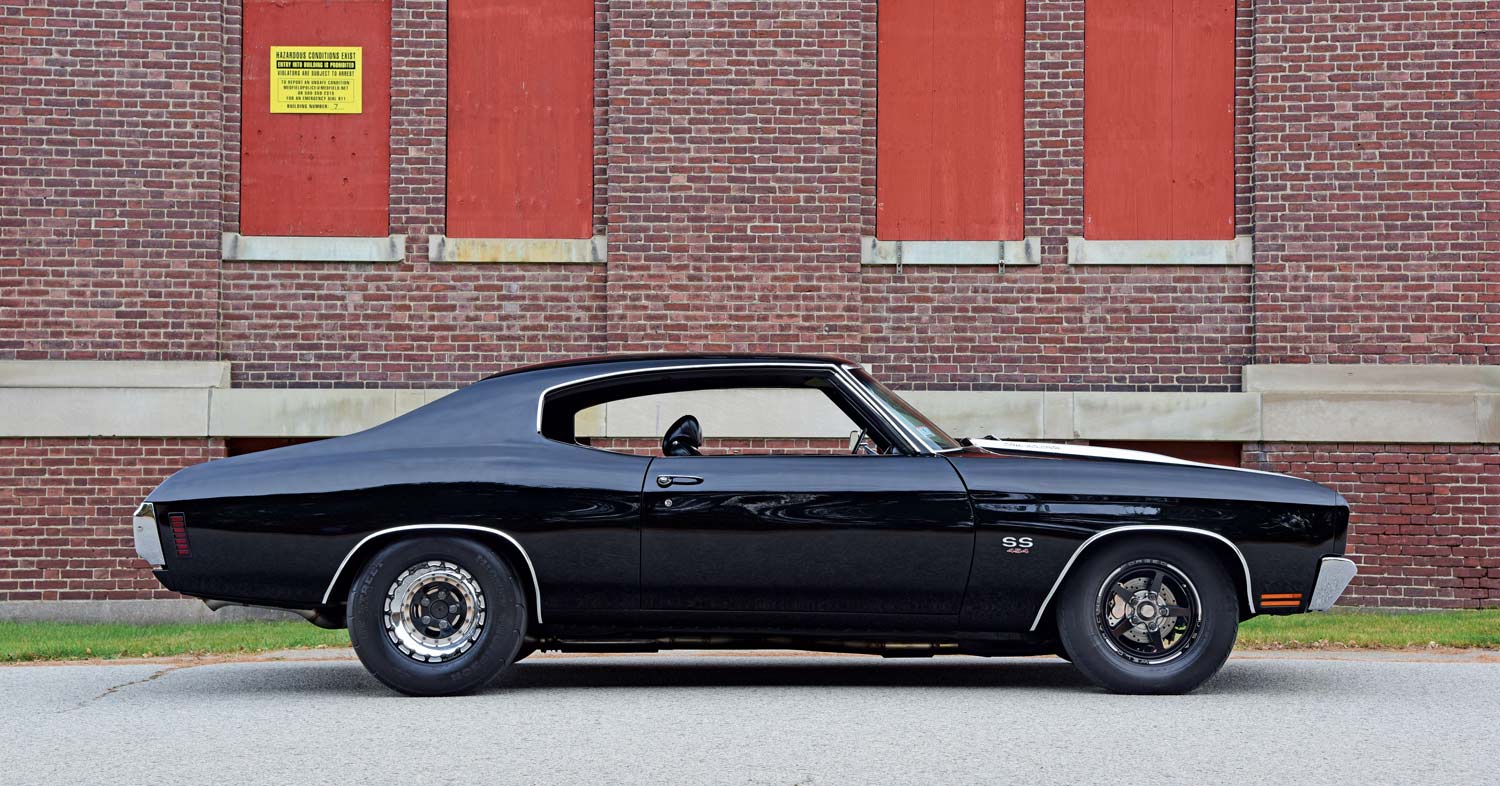 Side profile of the 1970 Chevrolet Chevelle SS 454, showcasing its sleek, muscle car lines