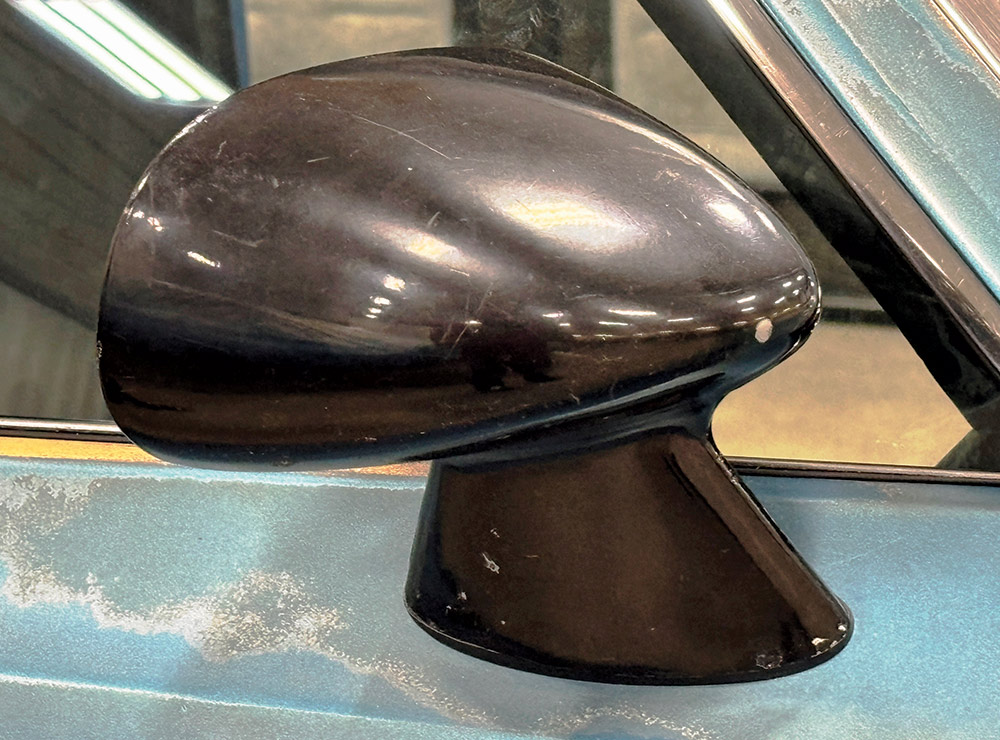 closeup of G-body mirror