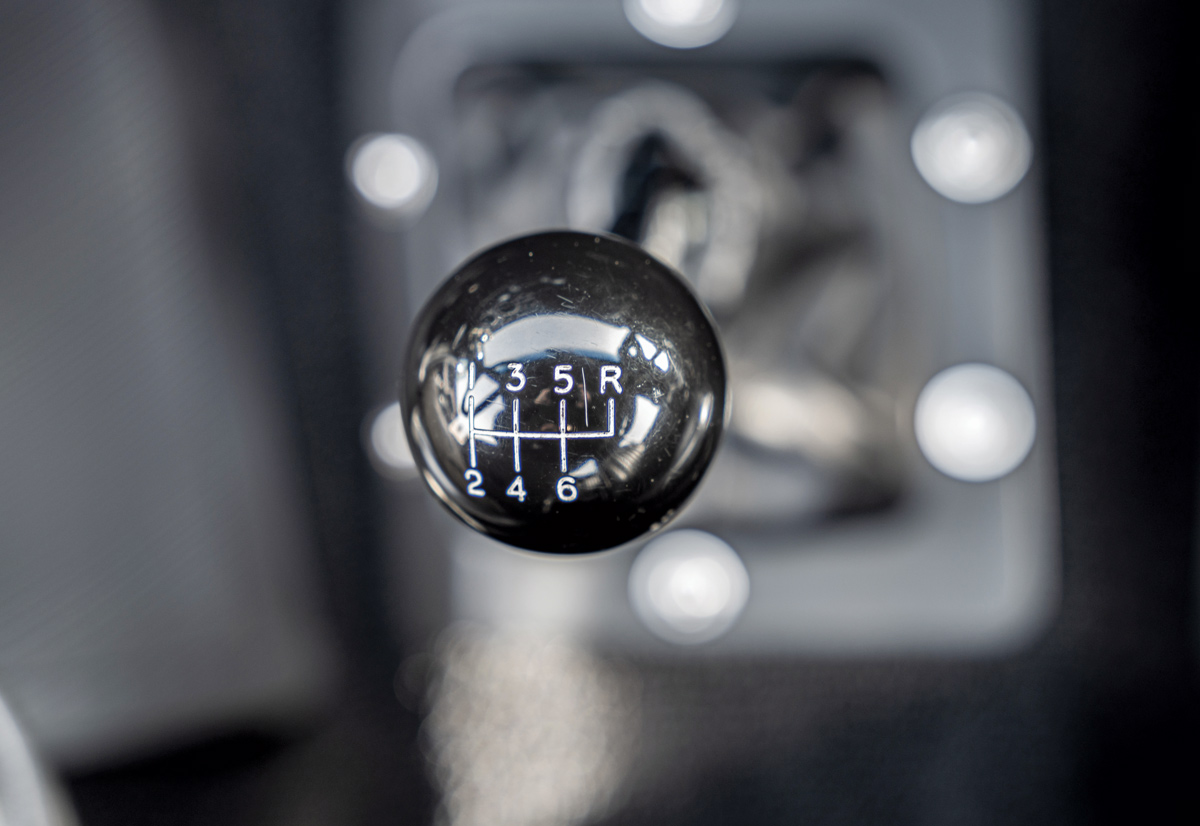 Manual shifter in the 1971 Chevelle SS, featuring a six-speed shift pattern
