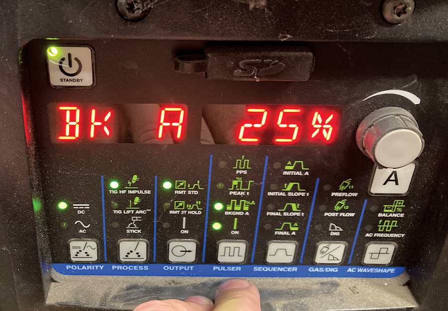 TIG welder display set to 25% background current during pulsed welding
