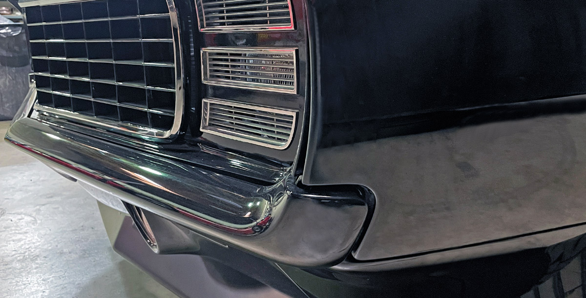 1969 Camaro front bumper blends tightly with grille and valance, accentuating Pro Touring styling