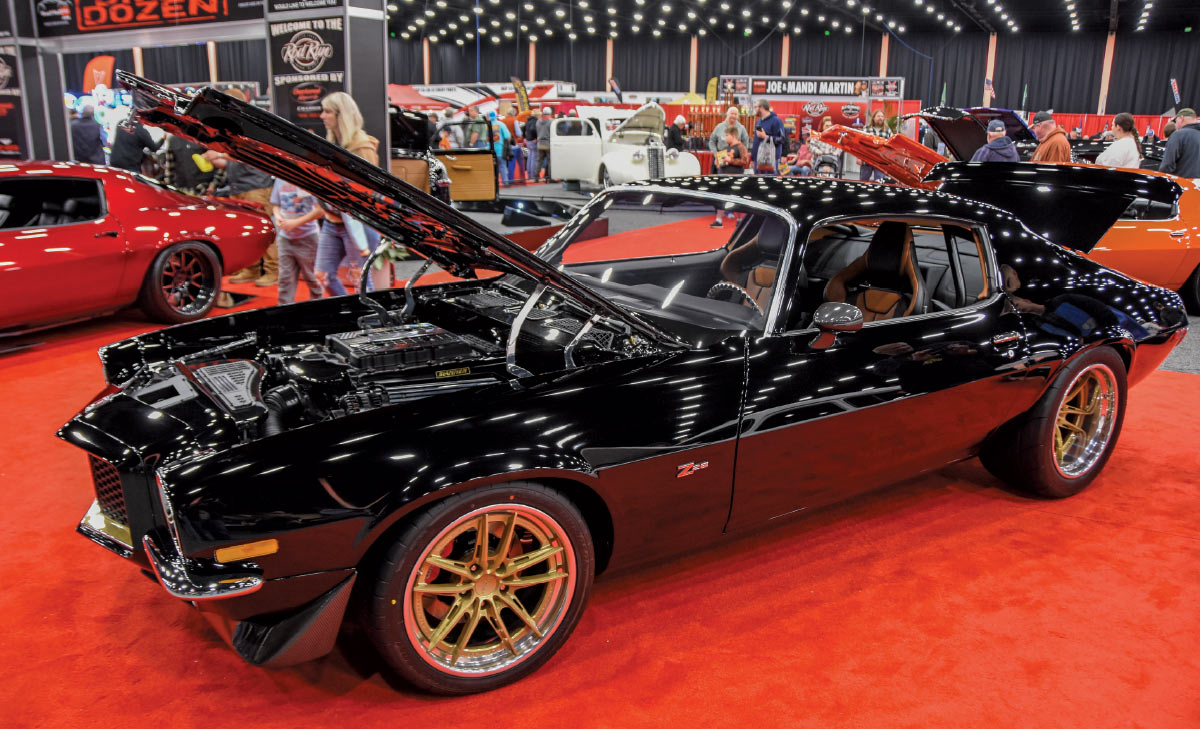 1971 Camaro Z28 Pro Touring black gold wheels indoor display