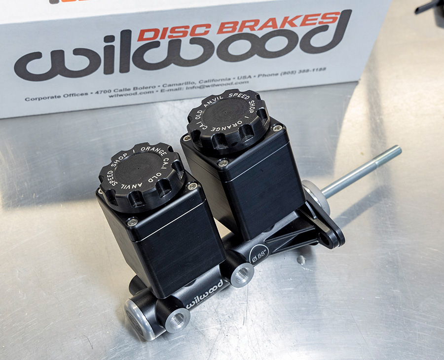 Wilwood master cylinder dual black reservoirs Anvil Speed Shop caps