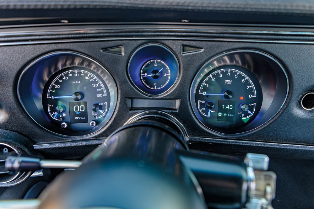 1969 Chevelle SS Dakota Digital RTX gauges LCD odometer tach clock MPH fuel oil volts