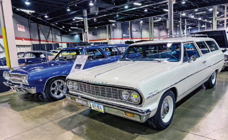 2025 mcacn: white Chevelle