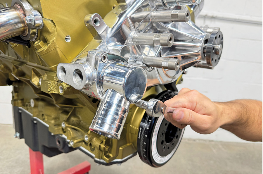 Securing thermostat housing with socket capscrews
